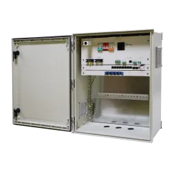 Safire - Armario de poliéster SMC - Dimensiones exteriores 60x50x23cm - Switch de 8 puertos | Bandeja fusión de fib...